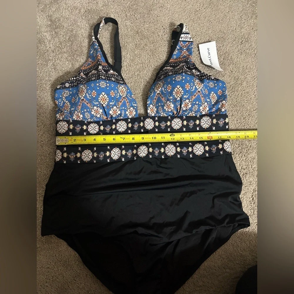 Meet.Curve Women's Plus Blue Charming Printed CutOut One-Piece Swimsuit Size 4XL